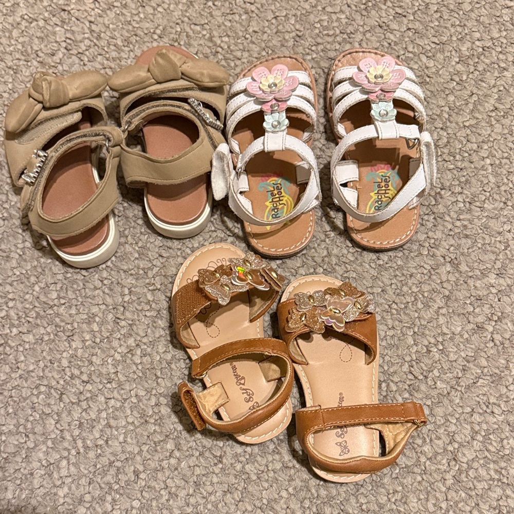 Rachel Shoes Girls White Floral T-Strap Sandals with Pink Flower Accents